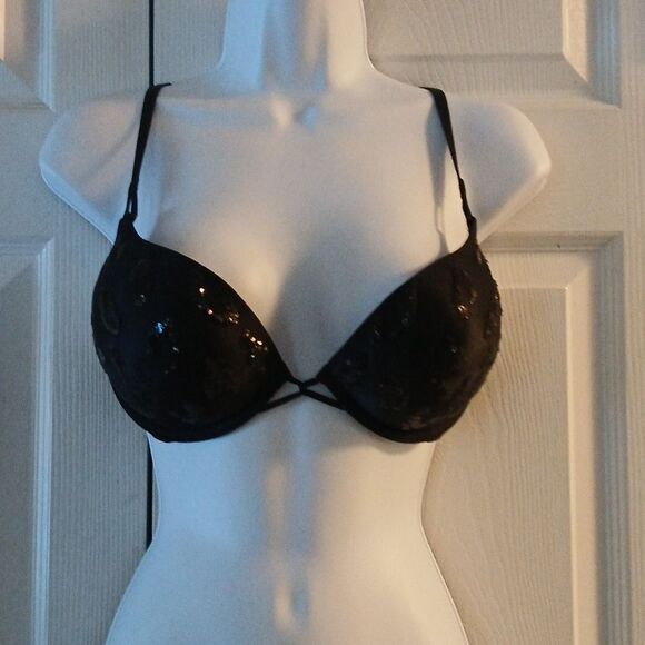 Victoria's Secret Miraculous Plunge black.bead embellished bra. Sz.34 C - Picture 1 of 5